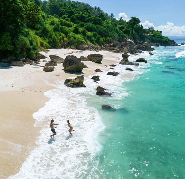 Alessandra dan Buck pertama kali dikabarkan menjalin hubungan pada Januari 2025 setelah keduanya terlihat berlibur bersama di Rio de Janeiro, Brasil. Beberapa hari sebelumnya, Buck juga sempat mengonfirmasi hubungan mereka melalui unggahan Instagram yang berisi rangkuman momen-momen sepanjang 2024. Foto: Instagram alessandraambrosio