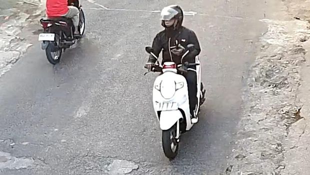 Anjing John Wick di Bantul yang mati diracun, bekas ayam goreng, dan terduga pelaku. Diunggah Kamis (13/8/2026).