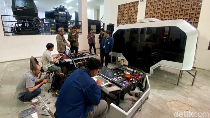 Autonomous Vehicle Adaptive/AI atau AVA ciptaan dosen ITB dan Industr