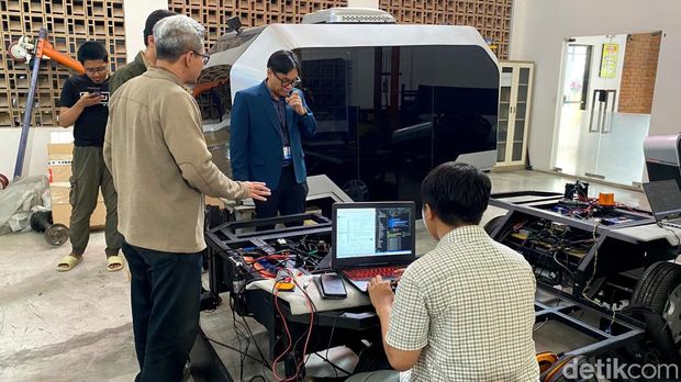 Autonomous Vehicle Adaptive/AI atau AVA ciptaan dosen ITB dan Industri