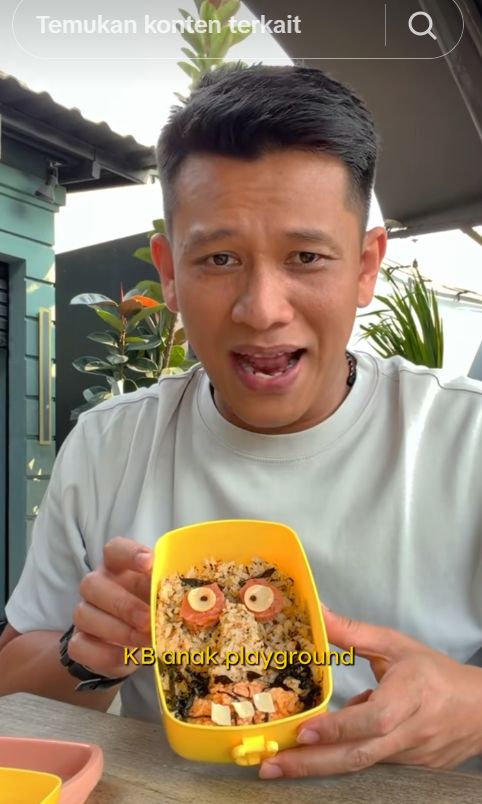 Bekal Boris Bokir Bikin Kaget, Ada Nasi Bentuk Pocong hingga Monster!