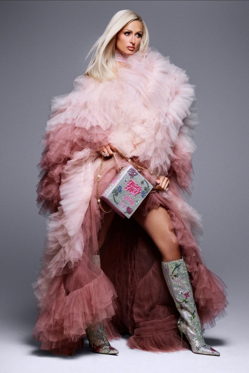 Betsey Johnson Kolaborasi dengan Paris Hilton. Rayakan ultah ke-84, Betsey Johnson kolaborasi dengan Paris Hilton