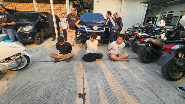 BNN menggerebek Kampung Bahari dan menangkap sejumlah orang terkait narkoba, Kamis (13/8/2026).