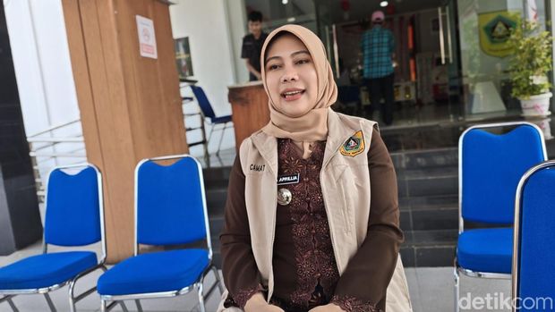 Camat Rancabungur Dita Aprillia