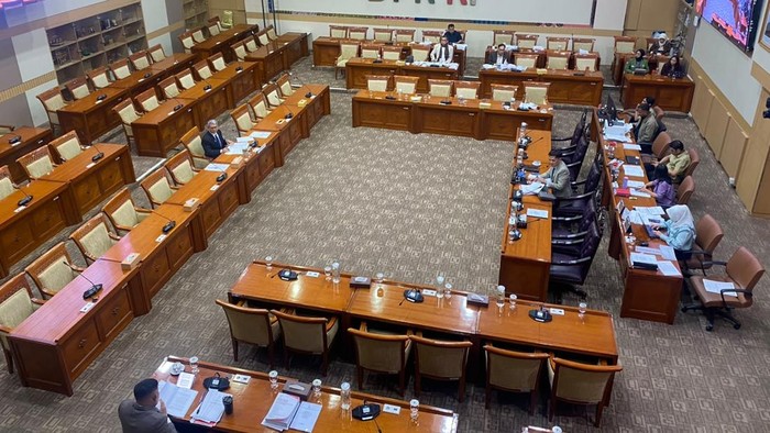 Calon Hakim Agung Kamar TUN (pajak) Hari Sih Advianto menjalani uji kelayakan dan kepatutan atau fit and proper test di Komisi III DPR, Kamis (13/8/2026).
