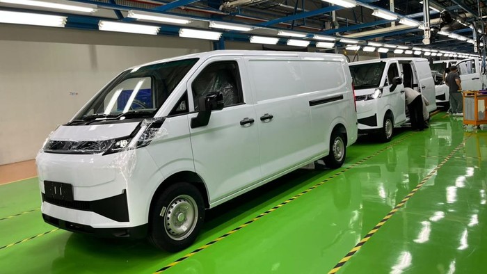 Farizon V8E