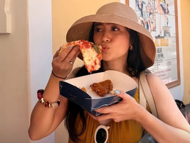 Febby Rastanty Liburan ke Italia, Pose di Colosseum hingga Cicip Affogato