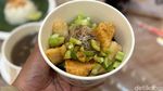 Intip Serunya Berburu Kuliner di Festival Kampung Legendaris Jakbar