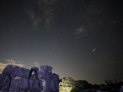 Hujan Meteor Perseid Warnai Langit Balkan