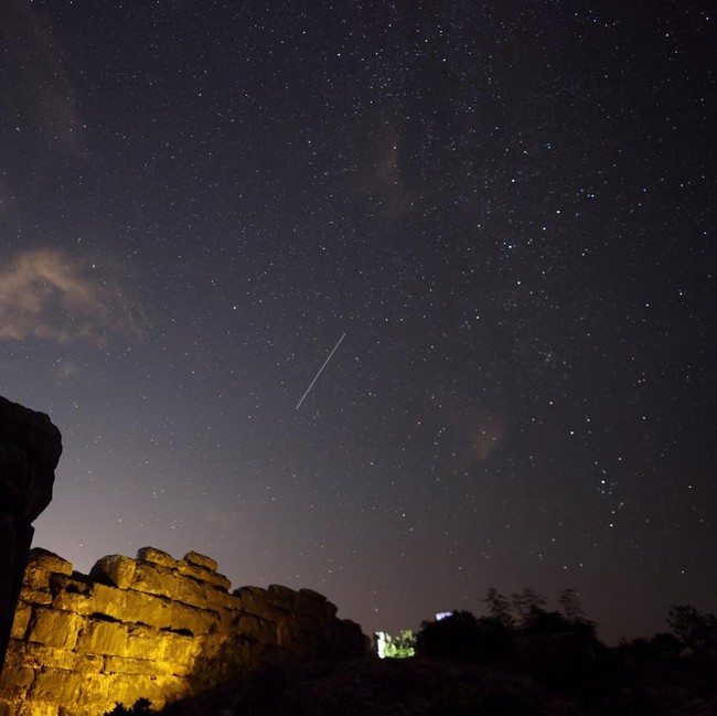 Hujan Meteor Perseid Warnai Langit Balkan