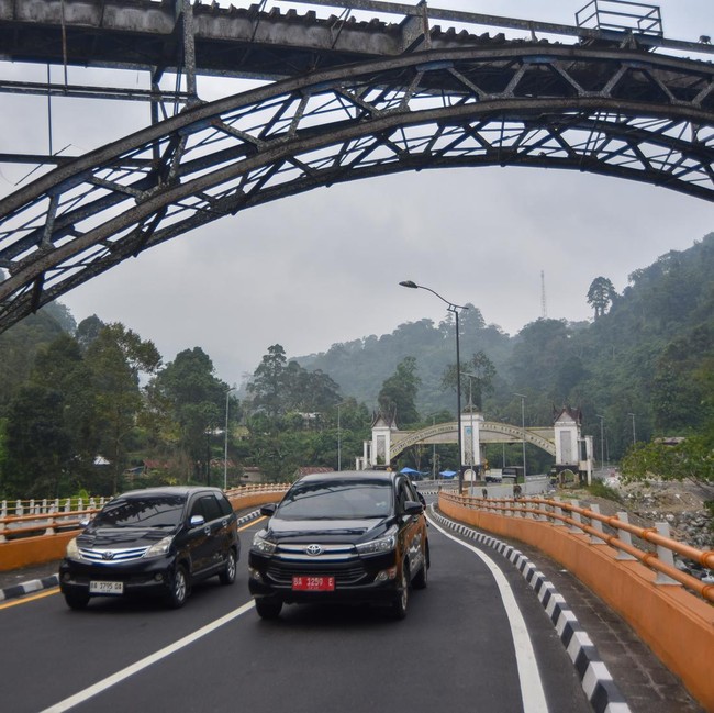 Penampakan Jembatan Kembar Padang Panjang Beroperasi Lagi Usai Bencana