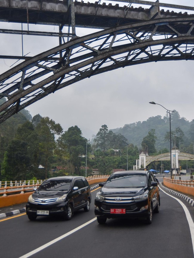Penampakan Jembatan Kembar Padang Panjang Beroperasi Lagi Usai Bencana