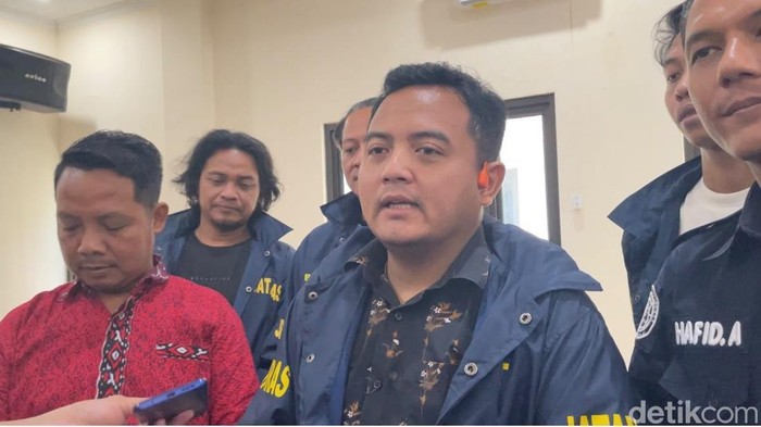 Kasat Reskrim Polresta Pati Kompol Dika Hadian Widya Wiratama saat memberikan keterangan kepada wartawan di Polresta Pati, Kamis (13/7/2026).