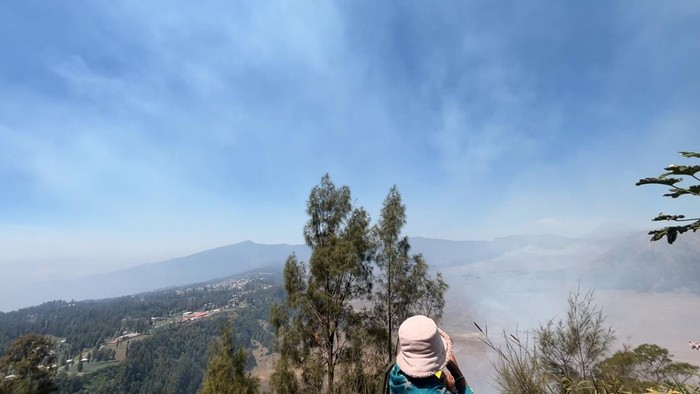 Kebakaran Gunung Bromo telah mencapai titik Bukit Kedasih, Dusun Cemorolawang, Kecamatan Sukapura, Probolinggo
