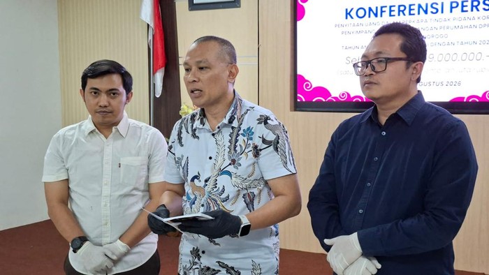 Kejari Ponorogo sita barang bukti uang korupsi Tunjangan Perumahan DPRD setempat