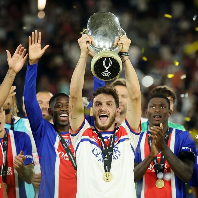 Kvaratskhelia Terus Menggila di PSG, Layak Raih Ballon dOr 2026?