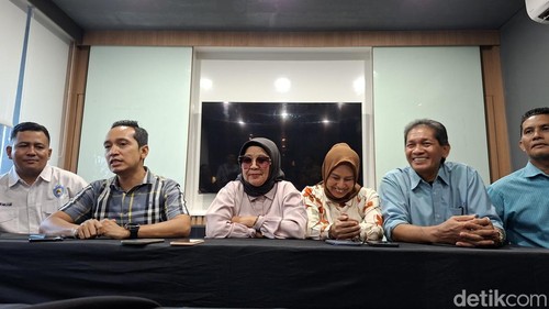 Ketua KONI Kota Mataram Firadz Pariska bersama Ketua Pengprov PCI NTB, Baiq Isvie Rupaeda di Mataram, Rabu (12/8/2026).