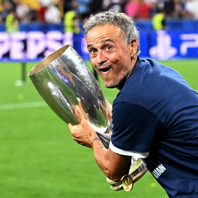 Luis Enrique di PSG: 3 Tahun, 13 Trofi