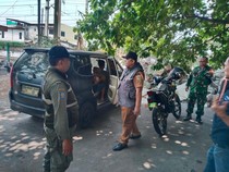 Video: Ulah Pak Ogah di Jakbar, Halangi Mobil hingga Paksa Minta Duit