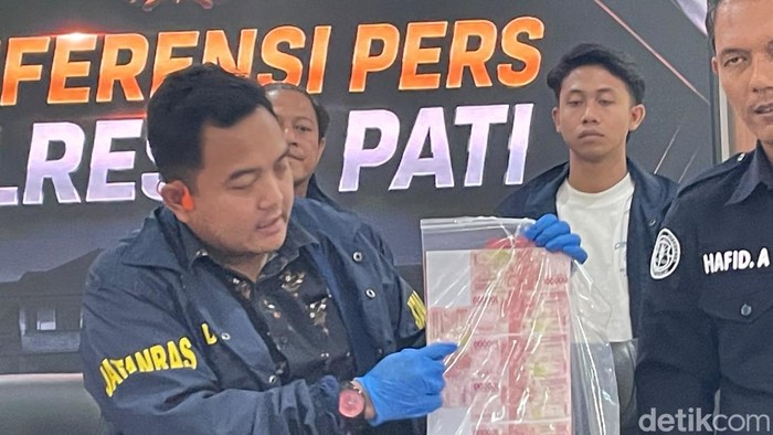 Rilis kasus peredaran uang palsu di Pati, Kamis (13/8/2026).