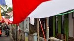 Sambut HUT RI, Warga Sulap Jalan Permukiman Jadi Lorong Merah Putih
