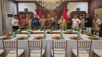 Sugiono Kumpulkan Para Sekjen Parpol Malam Ini, Ada Apa?