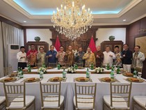 Sugiono Kumpulkan Para Sekjen Parpol Malam Ini, Ada Apa?