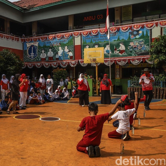 Serunya Lomba HUT RI Murid SDN Sungai Bambu di Tanjung Priok