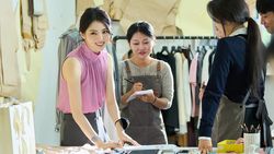 First Look Han So Hee Jadi CEO Startup di Film The Intern