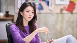 First Look Han So Hee Jadi CEO Startup di Film The Intern