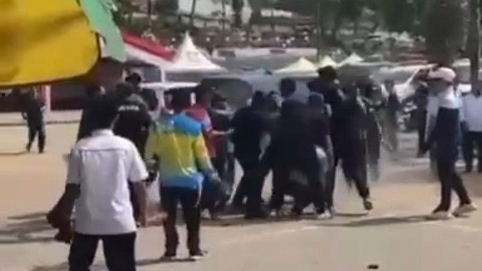 Tim PN Vs Setda Soppeng Adu Jotos Saat Lomba Massallo Peringati HUT RI