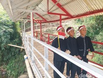 Asa Baru di Atas Aliran Sungai Kampung Awi