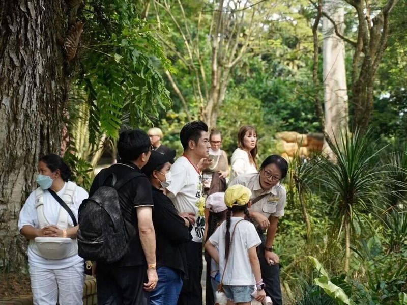 Aaron Kwok dan Keluarga