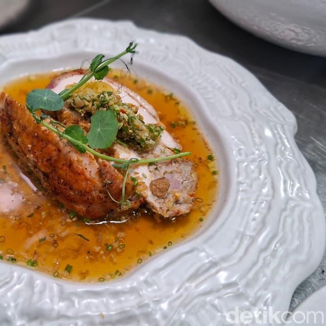 Yummy! Aneka Menu Nusantara Naik Kelas Dihadirkan di Resto Terbaru Ini