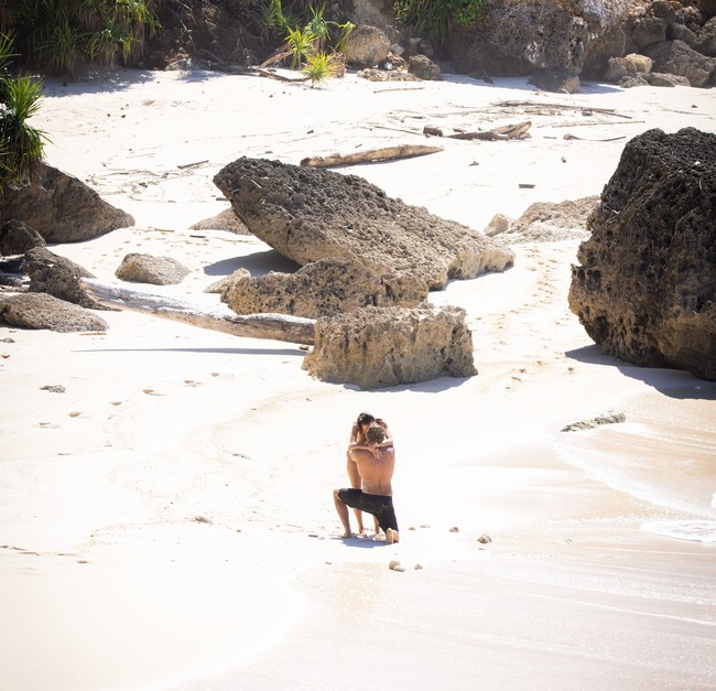 Buck Palmer merupakan desainer perhiasan asal Australia. Ia mendirikan brand perhiasan bernama The Buck Palmer Jewelry. Foto: Instagram/@alessandraambrosio