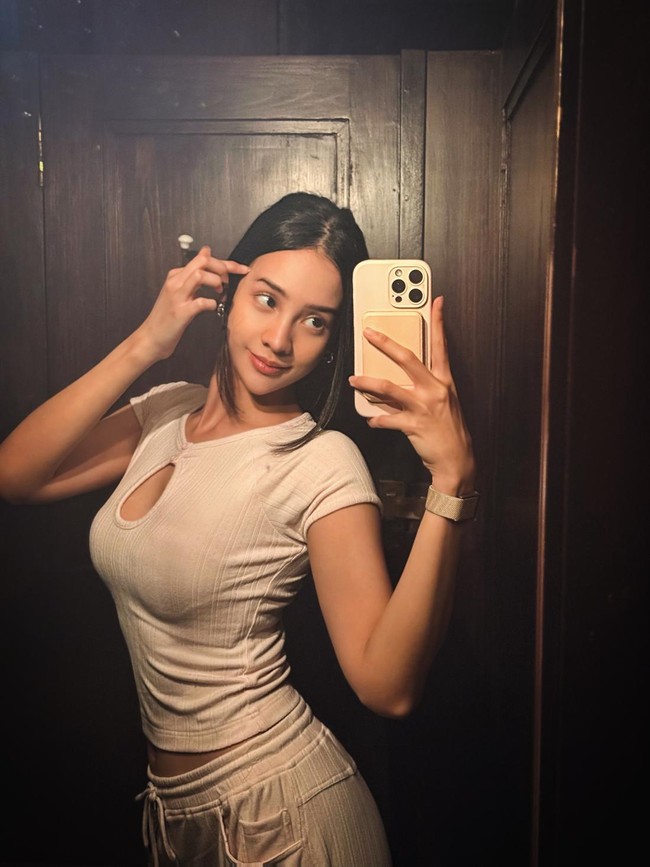 Dear Anya Geraldine, Netizen Kirim Surat Cinta Nih!