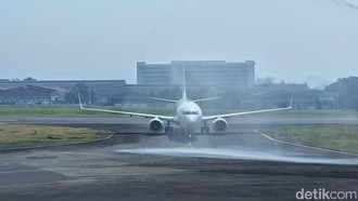 Bandara Husein Sastranegara Buka Lagi, Pesawat Jet Komersial Mendarat Perdana