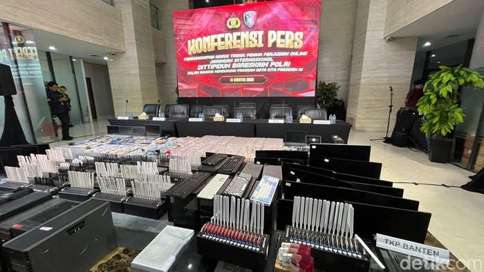 Bareskrim Polri membongkar sindikat judi online jaringan internasional bernama Ujangbet
