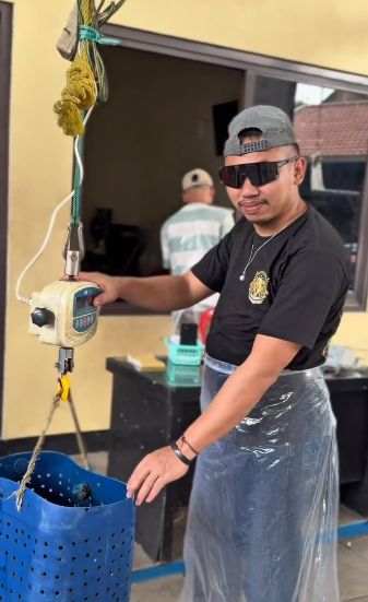 Dani Ikan Dani Ikan diungkapkan oleh kreator Zia Riza