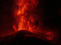 Makna Gunung Meletus dalam Islam, Benarkah Tanda Murka Allah?