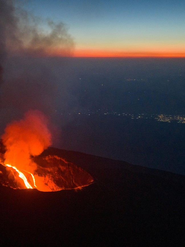 Erupsi Etna Memasuki Hari Ketujuh, Awan Abu Selimuti Sisilia
