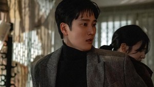 Di episode terbaru, Jin Yi Soo dan Joo Hye Ra mendapati diri mereka terikat di kursi sebuah ruangan terbengkalai. (Foto: dok. SBS)