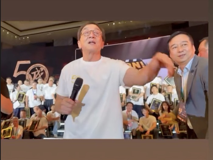 Iko Uwais dan Jackie Chan