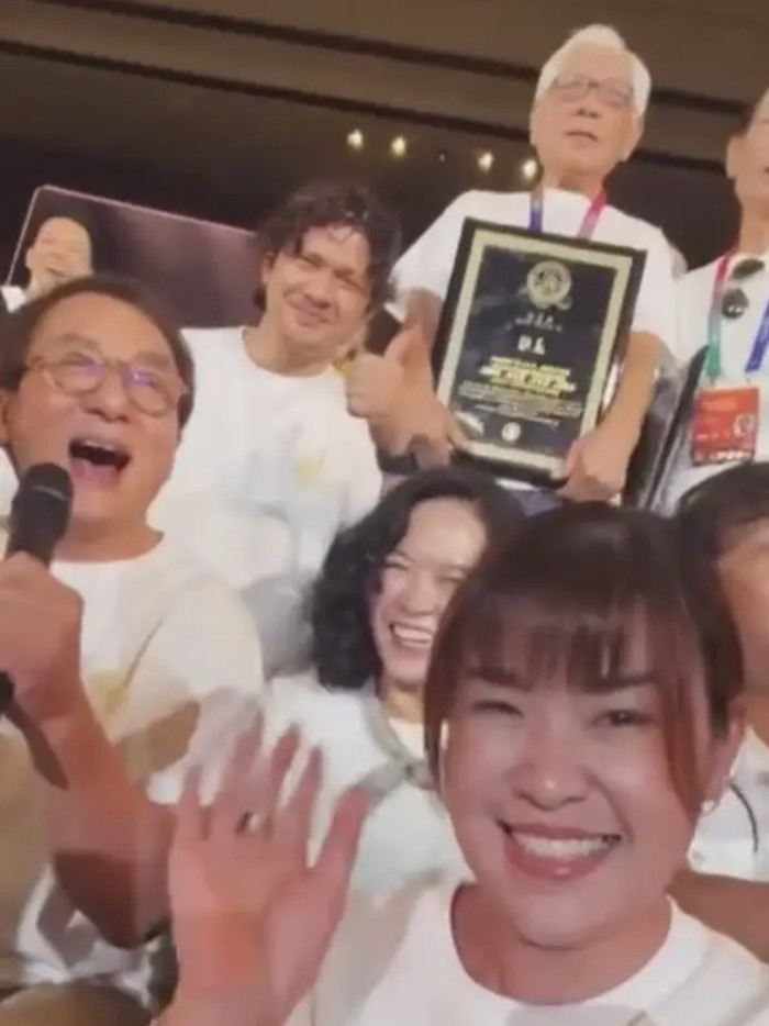 Iko Uwais dan Jackie Chan