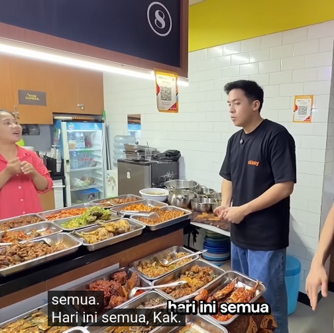 Jerome Polin Ajak Hansol Makan di Kantin Plaza Indonesia, Menunya Beragam!