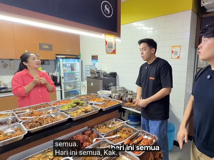 Jerome Polin Ajak Hansol Makan di Kantin Plaza Indonesia, Menunya Beragam!