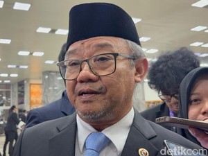 Mendikdasmen: Akan Ada Kebijakan Guru PPPK Paruh Waktu Diberi Akses Tes PNS