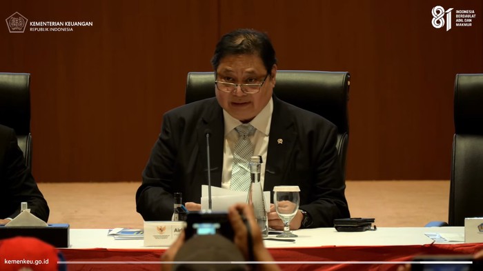 Menteri Koordinator Bidang Perekonomian Indonesia, Airlangga Hartanto di Konferensi Pers RAPBN dan Nota Keuangan Tahun Anggaran 2027.