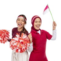 Inspirasi Outfit 17 Agustus, Tampil Stylish dengan Nuansa Merah Putih