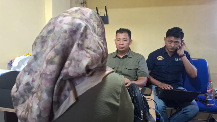 MR, wanita yang dituduh pelakor dan dianiaya saat lapor ke Polres Sampang